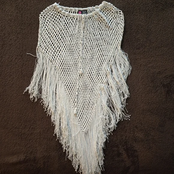 White Fringe Poncho - Picture 3 of 5